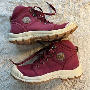 Aigle Tenere Light Women's Hiking Shoes Red Size 6.5 Sneaker